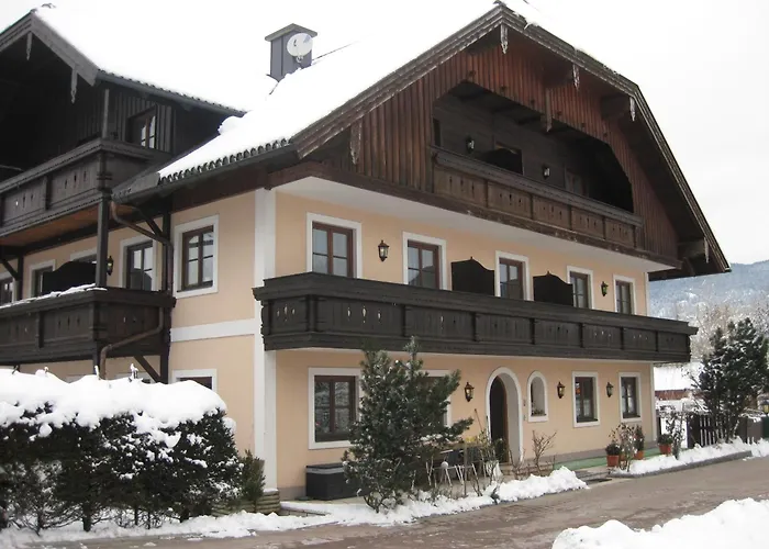 霍费巴乌古特酒店 招待所 施特罗布尔